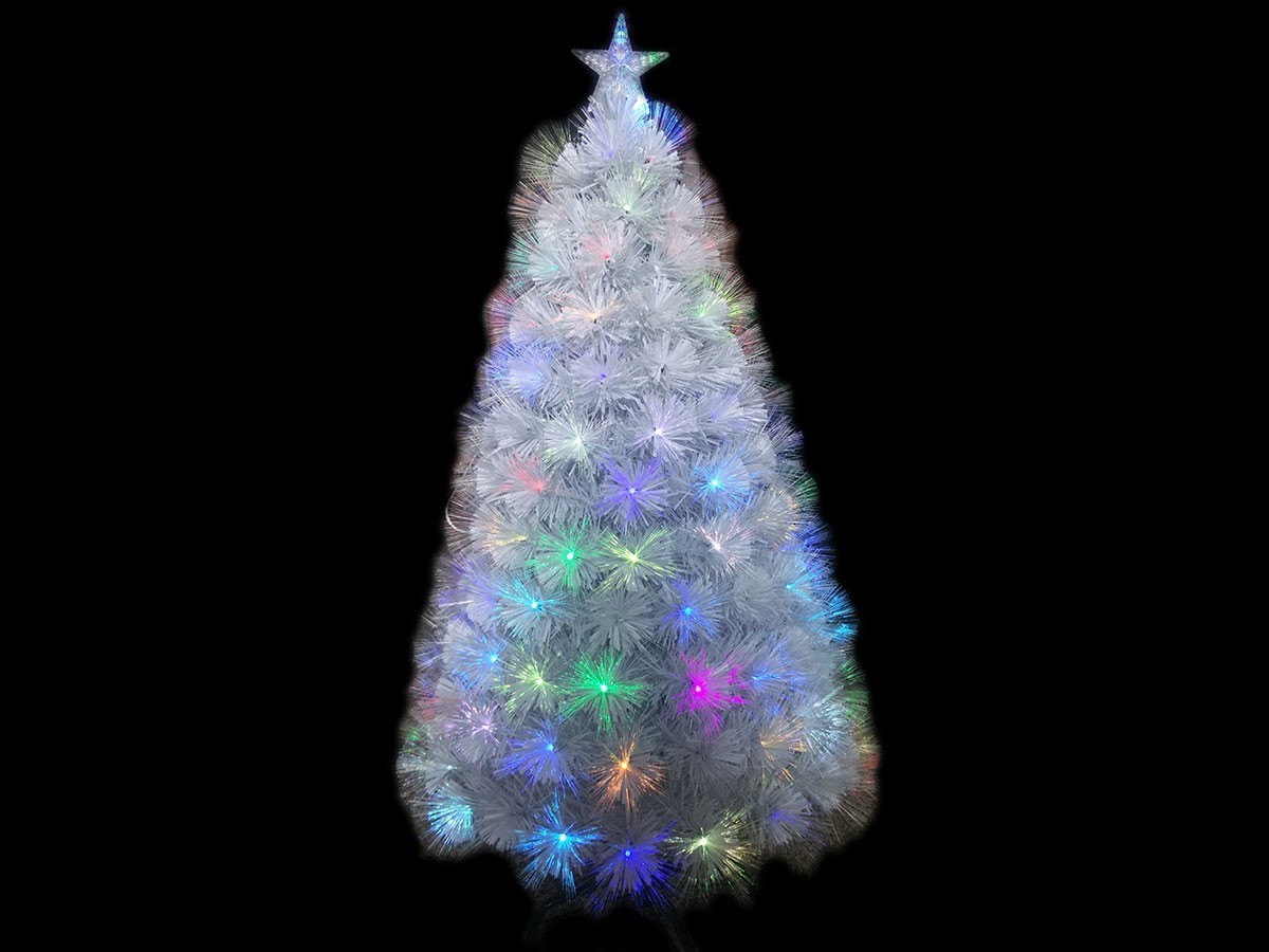 Adopte un sapin de Noël artificiel pour une déco de Noël réussi